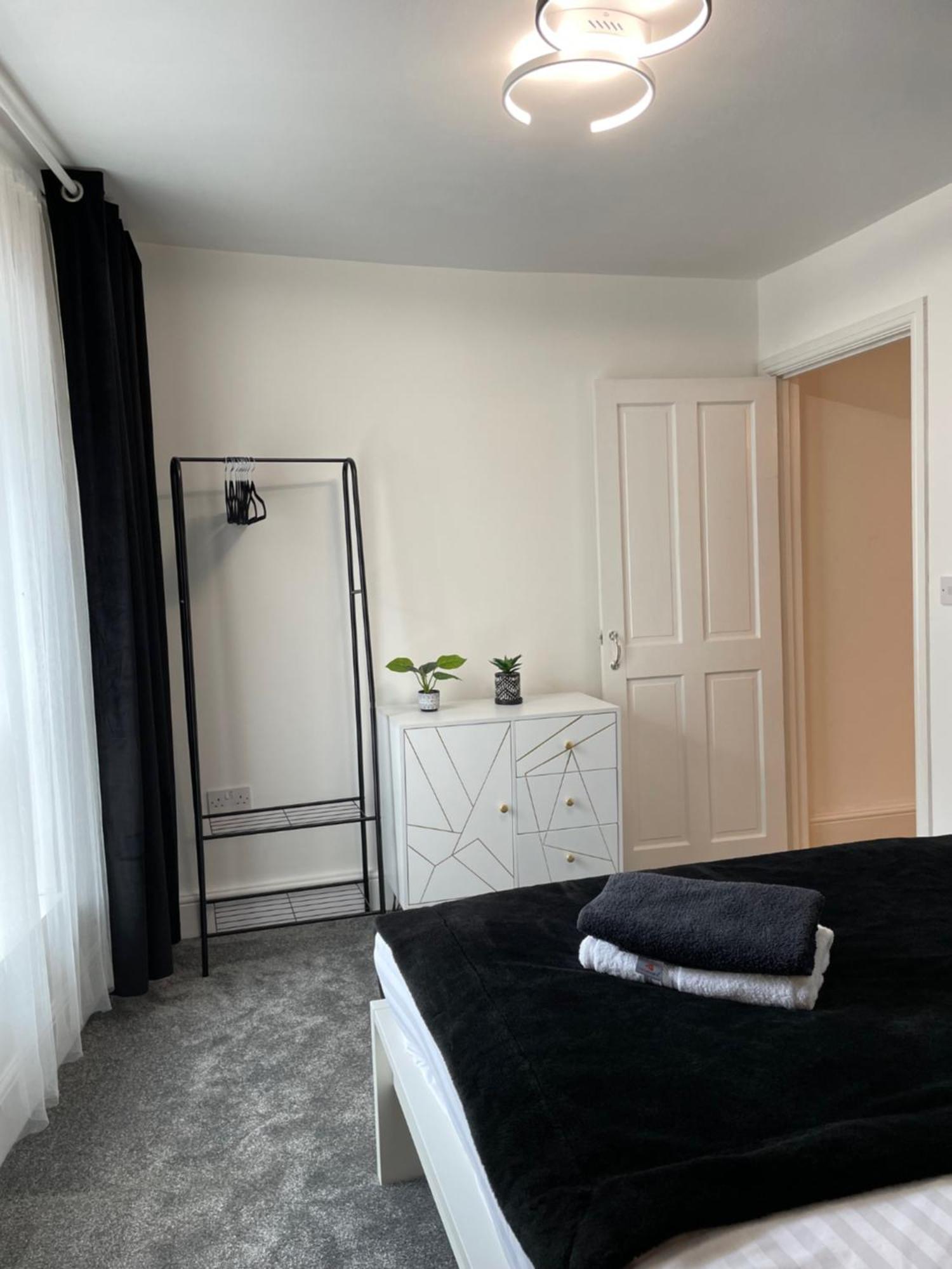 Flat 1 Lejlighed Lampeter Eksteriør billede